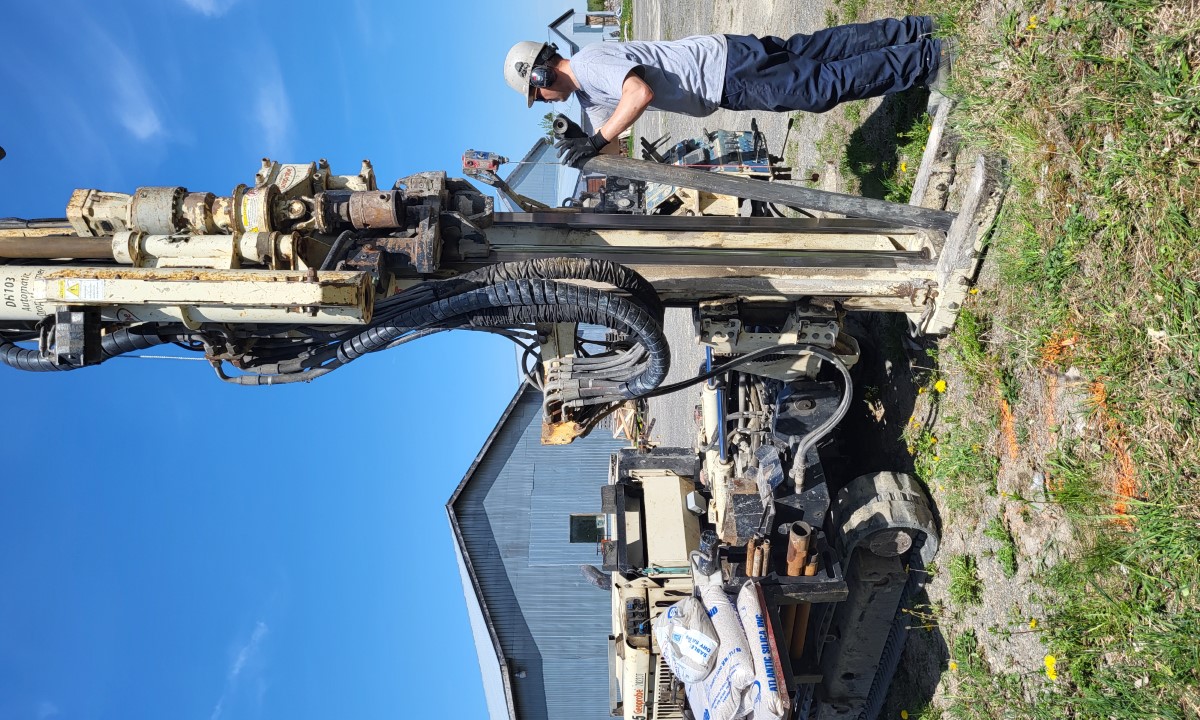 Forage environnemental avec techniciens pour étude de sol  à Saint-Étienne
